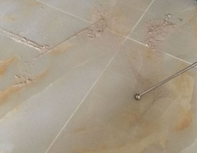 靖远瓷砖空鼓维修公司分享粘合剂选择不当在瓷砖铺贴过程中可能导致以下问题